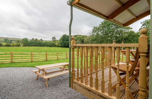 Kirkby Stephen Cabin | The Ash Shepod - Smardale Mill - Fabulous glamping pod/shepherds hut, sleeps 4 guests in 1 room