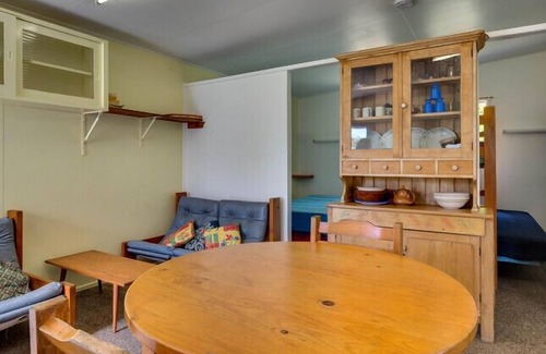 Happy Valley Cottage | ☀️🎣🐠🎣☀️The Cottage Don't Feel Like Camping? Happy Valley