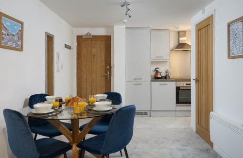 York Apartment | The Aura Suite