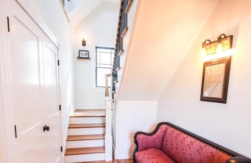 Village Green House | The Avalon House at 1306 Texas Ave