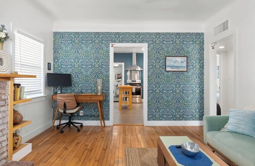 Garfield Apartment | The aviary | Walkable W/BBQ and fire pit