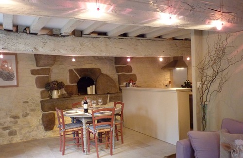Saint-Etienne-en-Cogles Cottage | The Bakery between Saint Malo and Mont Saint Michel at the Vaugarny Manor