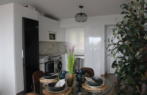 Canales Apartment | The balcony of Oyambre. New exclusive accommodation with sea and mountain views.