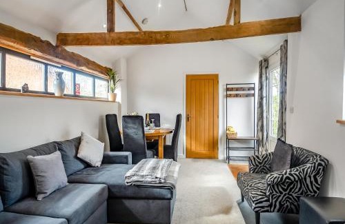 Irstead House | The Barn