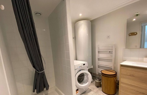 Saubrigues Apartment | The barn of Pintouquet consists of four apartments and a studio.