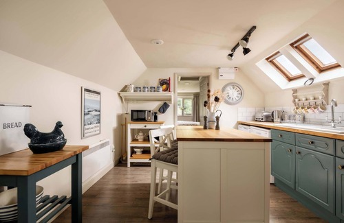 Ampney Crucis Apartment | The Barn | Romantic Cotswolds Stay for Two