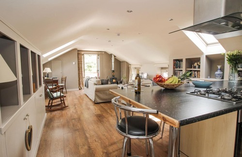 Wollerton Apartment | THE BARN, with open fire in Weston-Under-Redcastle