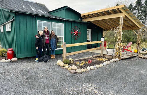 Hamilton House | The Barnhouse - Country Charm 2 miles from Colgate, renovated century-old barn