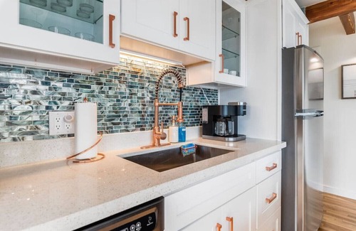 Bremerton House | The BayView Rendezvous - w/Beach Access & Kayaks