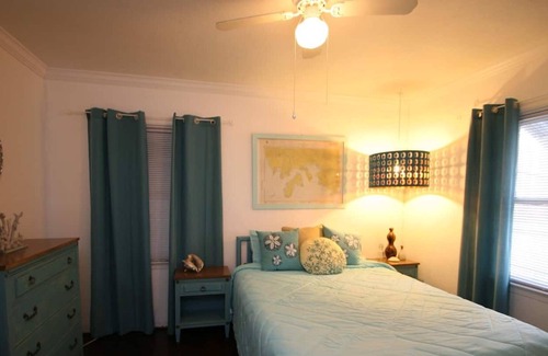 Flagler Village House | The Beach Cottage in the middle of downtown