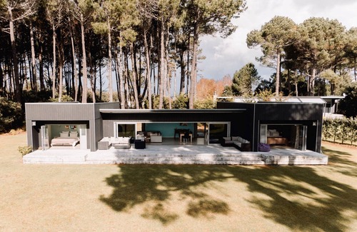 Matarangi House | The Beach House - A wonderful modern beach home with glorious sea views