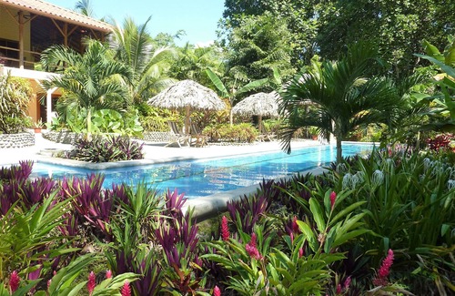 Bocas del Toro Bed & Breakfast | The Beach House at Bluff Beach Retreat in Bocas de Toro