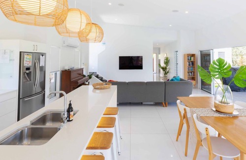 Kingscliff House | THE BEACH OASIS @ 360