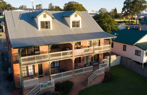 Eden Apartment | The Beach Retreat Eden - Pet Friendly accommodation in the centre of Eden