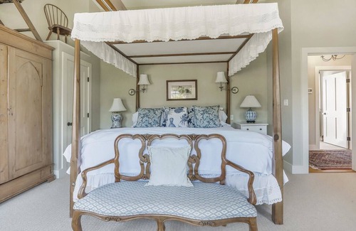 Quidnet Other | The Beachmont: Historic, Ocean-View Retreat in Quidnet w/ Beach Access