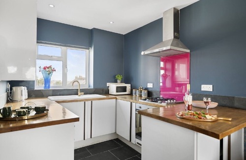 Herne Bay Apartment | The Beacon, 2 bed Flat in Herne Bay With Parking