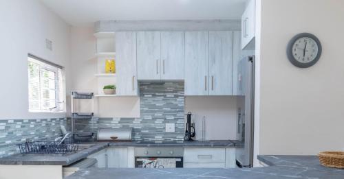 Shaka's Rock Apartment | The Beacon 67
