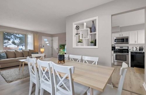 Columbus House | The Berkeley Bungalow | Great for Extended Stays!