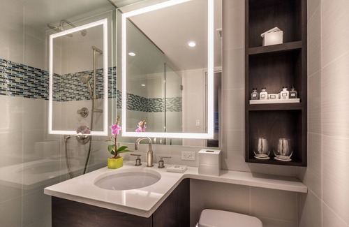 Midtown East Hotel | The Bernic Hotel New York City, Tapestry Collection by Hilton