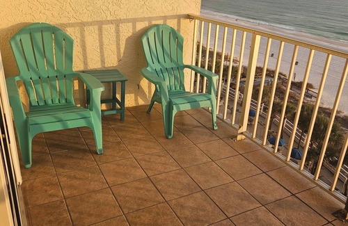 Bel Air Condo | THE BEST LOCATION & AMAZING SUNSETS~4 POOLS~TIKI BAR~KID ZONE on the Beach!