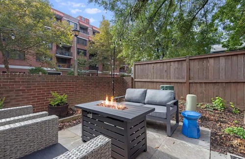 Ballston House | The BEST★Gorgeous & Luxurious Home★ Walk to Metro