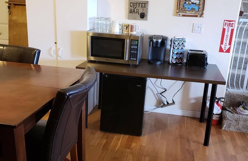 Holbrook House | The Bird's Nest on Route 66 Great location right off the I-40