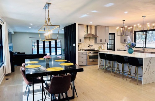 West Friendship House | The blissful house in Howard County with 3 bedrooms 3 bathrooms.
