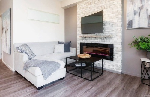 Kelowna Central Business District Condo | "The Blue Haven" Knox View Kelowna Downtown Condo