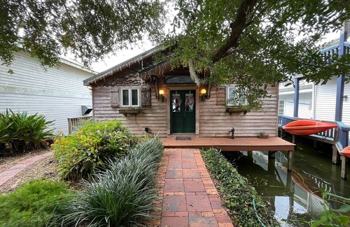 Mount Dora Cabin | The Boat House on Lake Dora - Waterfront & Downtown