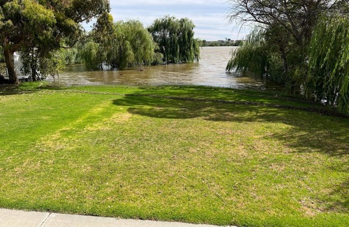 Seymour House | The Boat Shed - Tailem Bend