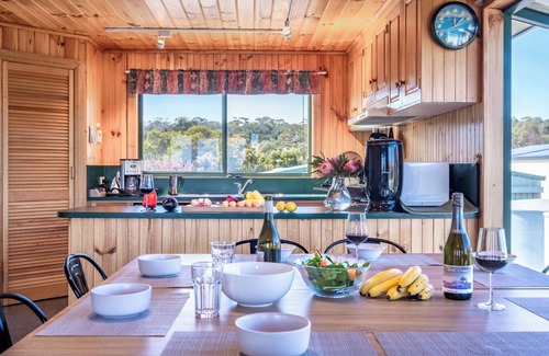 Coles Bay House | The Boathouse - Freycinet Holiday Houses