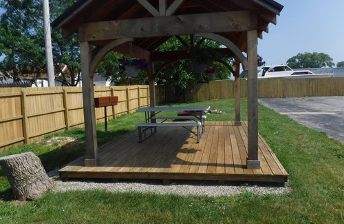 Sandusky Condo | The Boatyard Loft and Suites Unit B