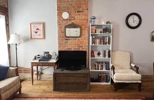 Rolla Apartment | The Bookend Loft Above Perched above historic Pine Street in downtown Rolla
