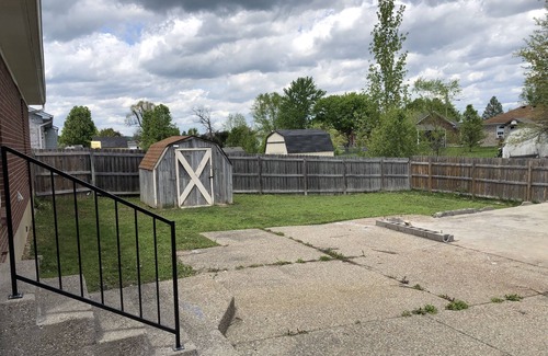 Shepherdsville House | THE BOURBON BARREL - Close to Louisville, E-town, and Glendale!
