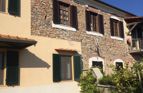 San Giuliano Terme House | THE BREKKAFEST CIR IT050031C2B9FXNLSH CIN 050031LTN0014