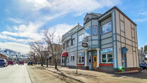 Downtown Steamboat Springs Hotel | The Bristol Hotel