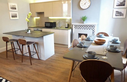 Leeds Apartment | The Broderick at Claremont Apartments