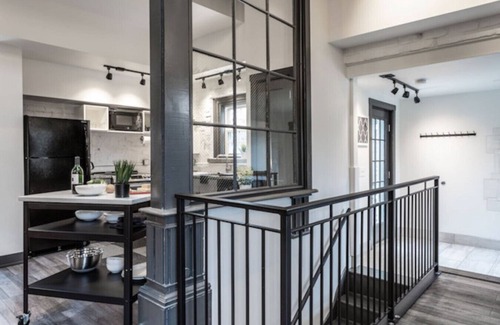 Indianapolis House | The Bungalow @Keystone Chic 2BR/3BED/2.5BA Getaway