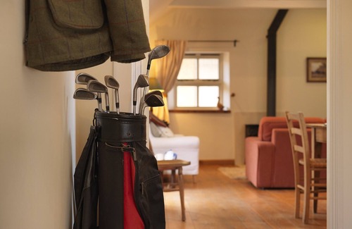 North Berwick House | The Byre Cottage, perfect peace, yet 25 mins by train to Edinburgh, beach 9 mins