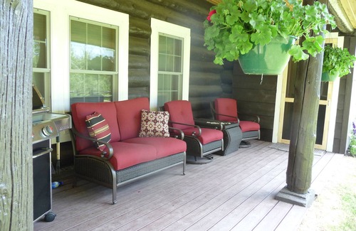 East Glacier Park Village House | THE CANDY KITCHEN NEAR HISTORIC GLACIER PK LODGE & GOLF COURSE