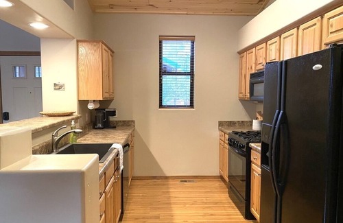Torreon Cabin | The Cabin in Cardinal Landing, Torreón | White Mountains