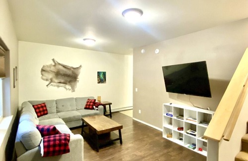 Fairbanks Apartment | The Cabin in the Woods 4 森林小屋 4
