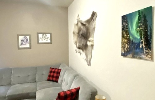 Fairbanks Apartment | The Cabin in the Woods 4 森林小屋 4