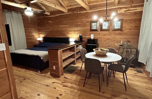 Georgetown Cabin | The Cabins at Angel Springs - Songbird