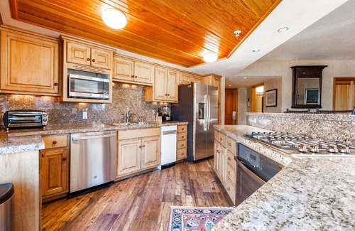 Downtown Park City Apartment | The Caledonian by All Seasons Resort Lodging