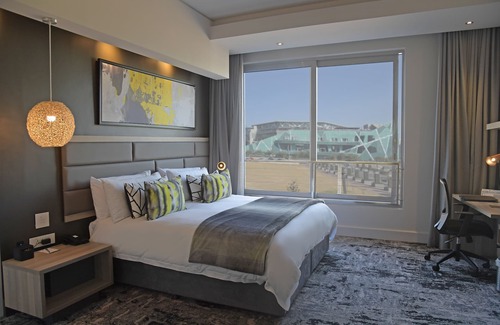 Menlyn Hotel | The Capital Menlyn Maine