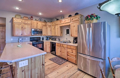 Rogers House | The Captains Quarters in Rogers w/Covered Porch!