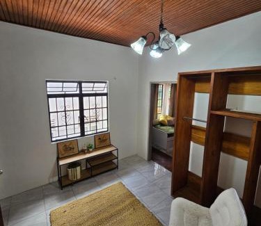 Tunapuna-Piarco Bed & Breakfast | The Carnival Residence at Queens Park Savannah