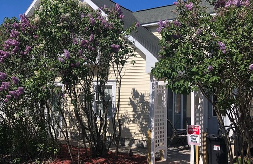 Mackinaw City Apartment | “The Carriage Haus Studio” downtown Mackinaw City!