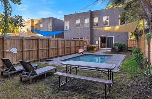 Wynwood Art District House | The Carter - A Rustic Pool Housen
